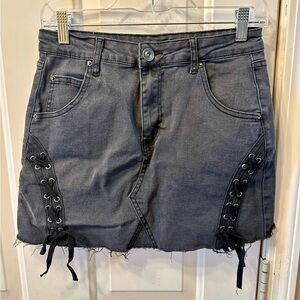 Black Lace-Up Denim Skirt🖤